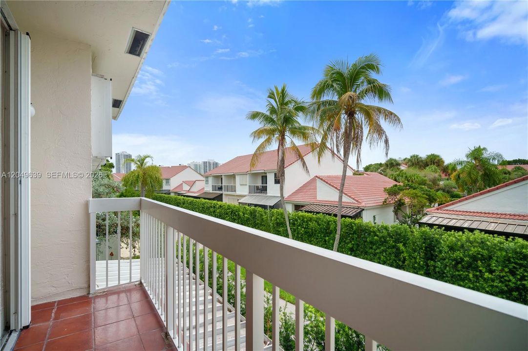 For Rent: $5,300 (3 beds, 3 baths, 1927 Square Feet)