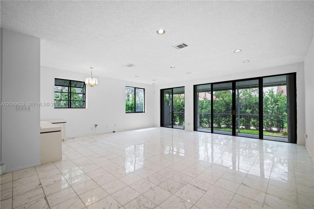 For Rent: $5,300 (3 beds, 3 baths, 1927 Square Feet)