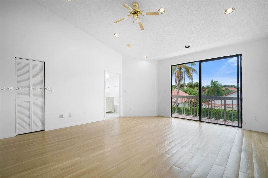 For Rent: $5,300 (3 beds, 3 baths, 1927 Square Feet)