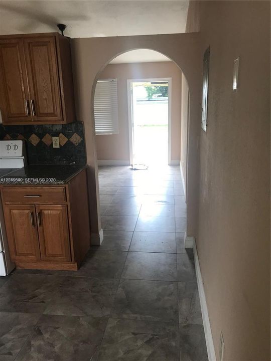 For Rent: $3,000 (3 beds, 2 baths, 1200 Square Feet)