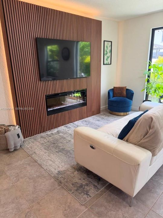 For Rent: $3,650 (4 beds, 2 baths, 1914 Square Feet)