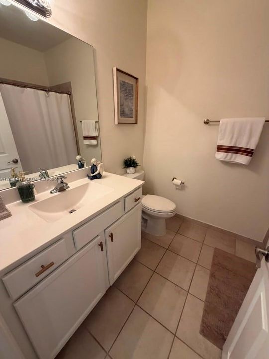For Rent: $3,650 (4 beds, 2 baths, 1914 Square Feet)