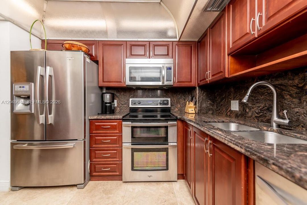 For Sale: $399,000 (3 beds, 2 baths, 1740 Square Feet)