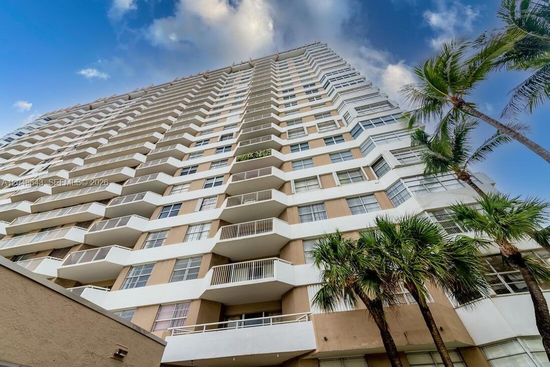 For Sale: $399,000 (3 beds, 2 baths, 1740 Square Feet)