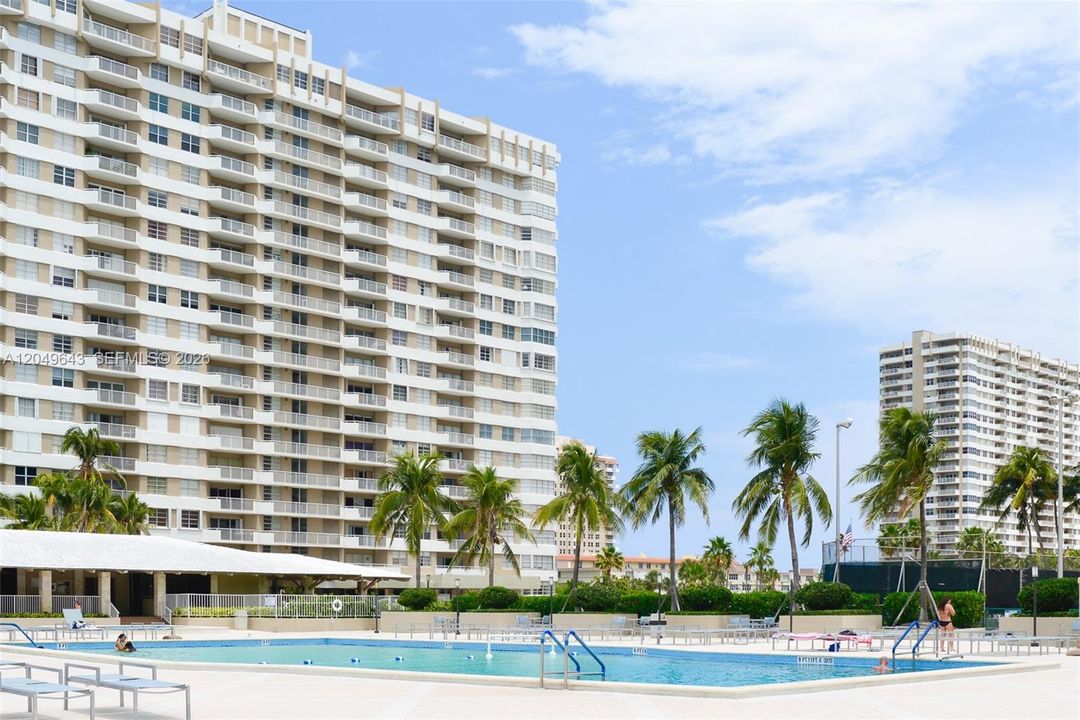 For Sale: $399,000 (3 beds, 2 baths, 1740 Square Feet)