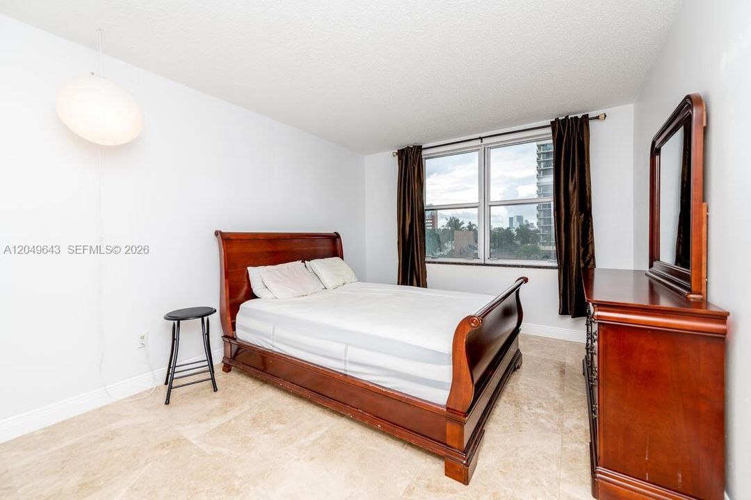 For Sale: $399,000 (3 beds, 2 baths, 1740 Square Feet)