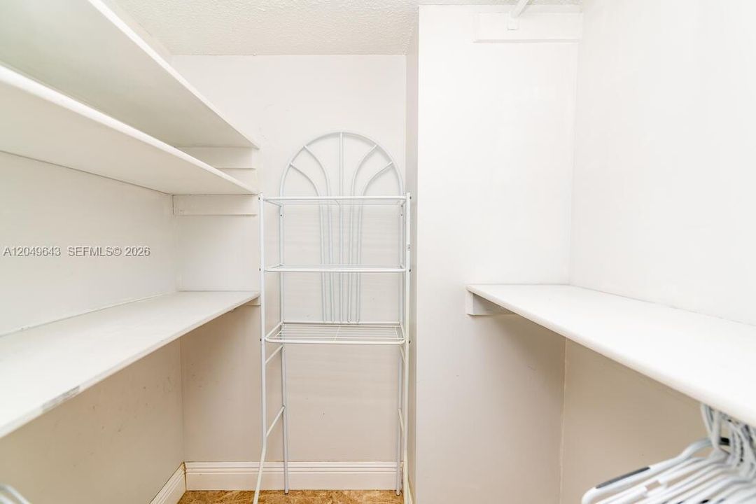 For Sale: $399,000 (3 beds, 2 baths, 1740 Square Feet)