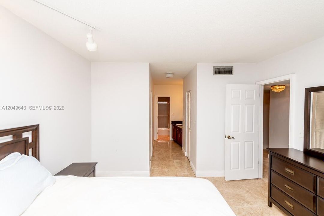For Sale: $399,000 (3 beds, 2 baths, 1740 Square Feet)