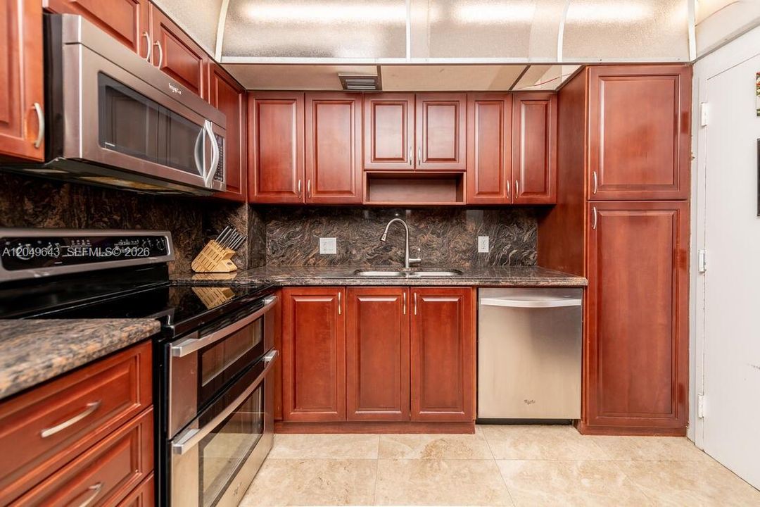 For Sale: $399,000 (3 beds, 2 baths, 1740 Square Feet)