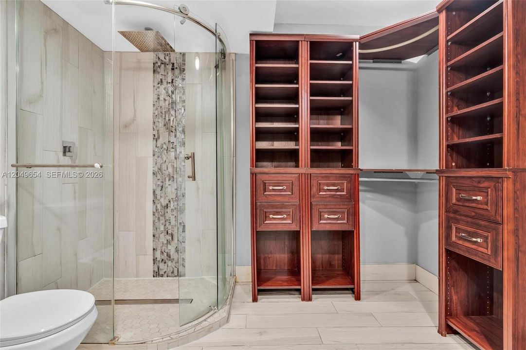Под контрактом: $1,995 (1 спален, 1 ванн, 844 Квадратных фут)