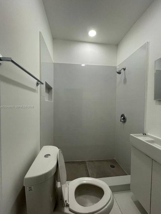 For Sale: $182,000 (0 beds, 1 baths, 351 Square Feet)