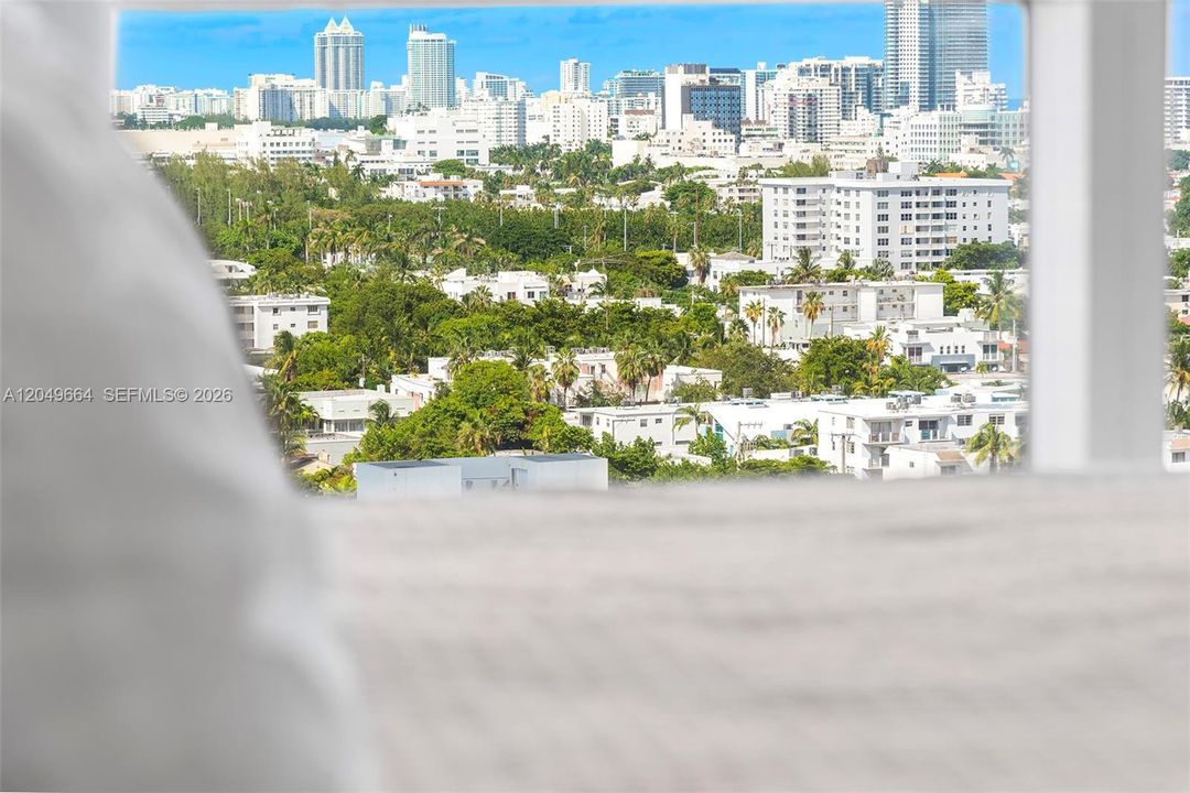 For Rent: $6,250 (1 beds, 1 baths, 851 Square Feet)