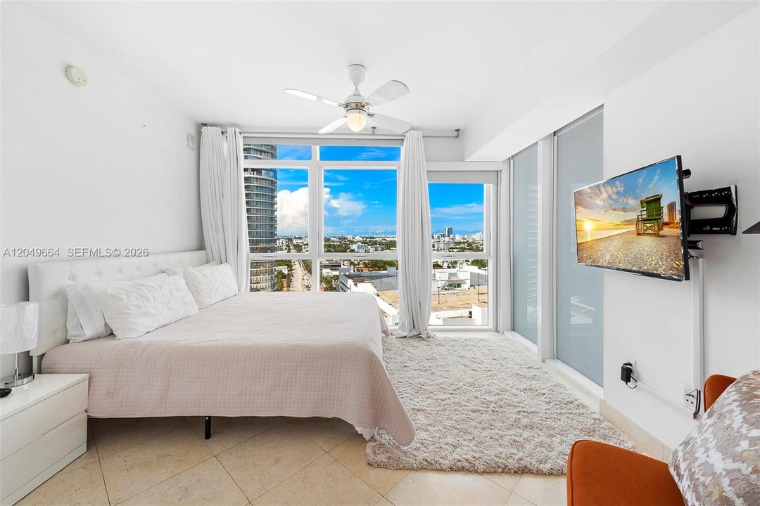 For Rent: $6,250 (1 beds, 1 baths, 851 Square Feet)