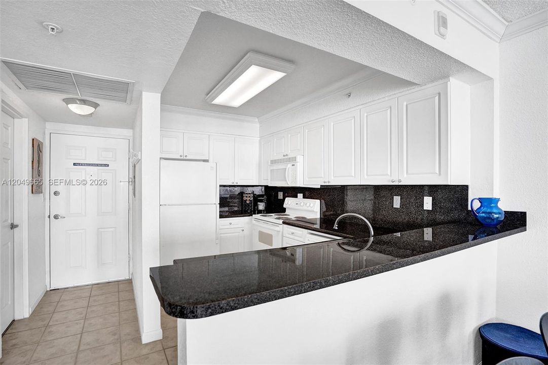 For Rent: $2,300 (0 beds, 1 baths, 482 Square Feet)