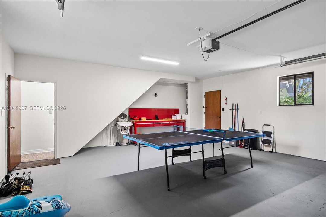 Activo con contrato: $565,000 (3 camas, 2 baños, 1834 Pies cuadrados)