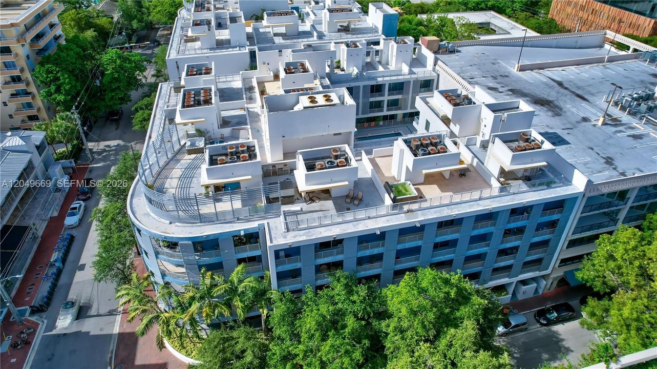 В аренду: $4,200 (1 спален, 1 ванн, 790 Квадратных фут)