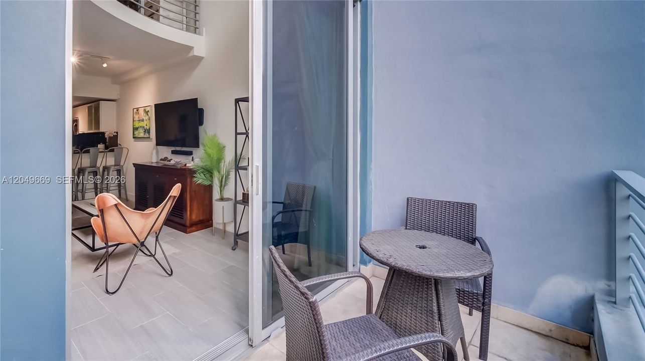 В аренду: $4,200 (1 спален, 1 ванн, 790 Квадратных фут)