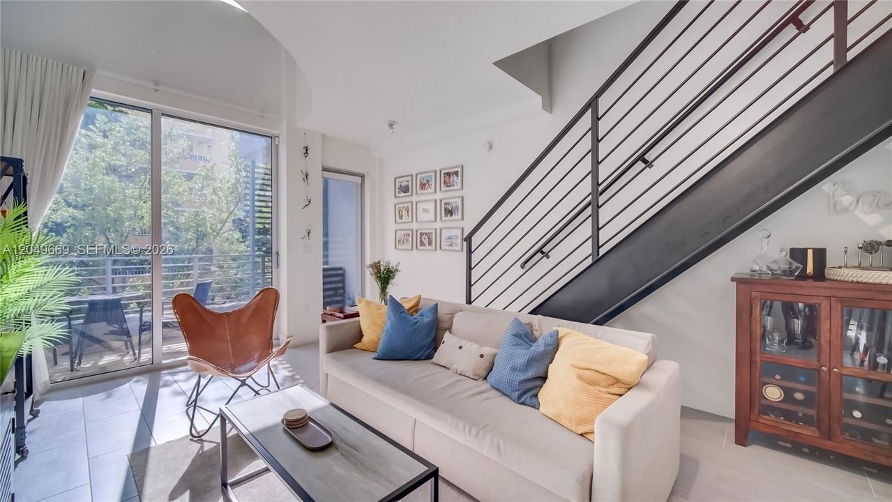 В аренду: $4,200 (1 спален, 1 ванн, 790 Квадратных фут)