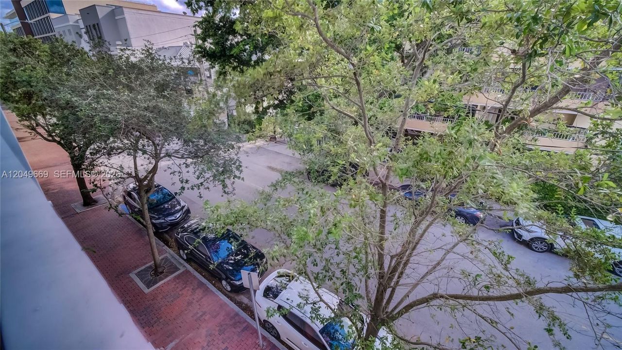 В аренду: $4,200 (1 спален, 1 ванн, 790 Квадратных фут)