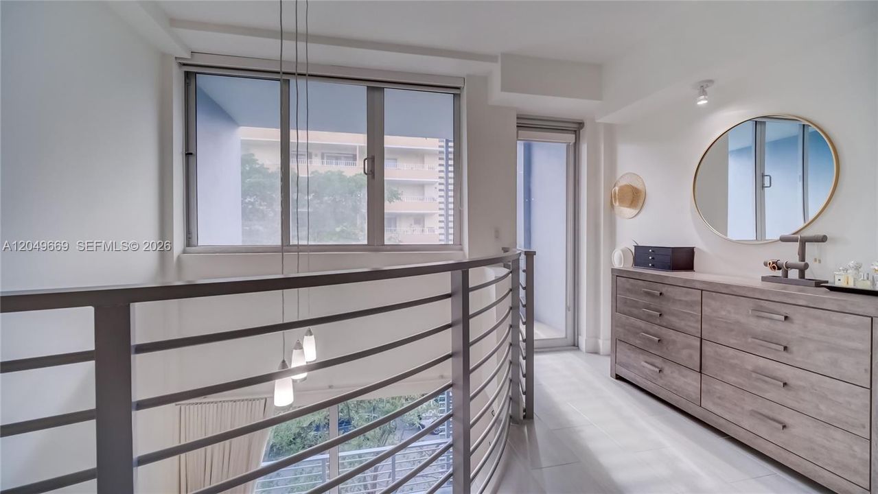 В аренду: $4,200 (1 спален, 1 ванн, 790 Квадратных фут)