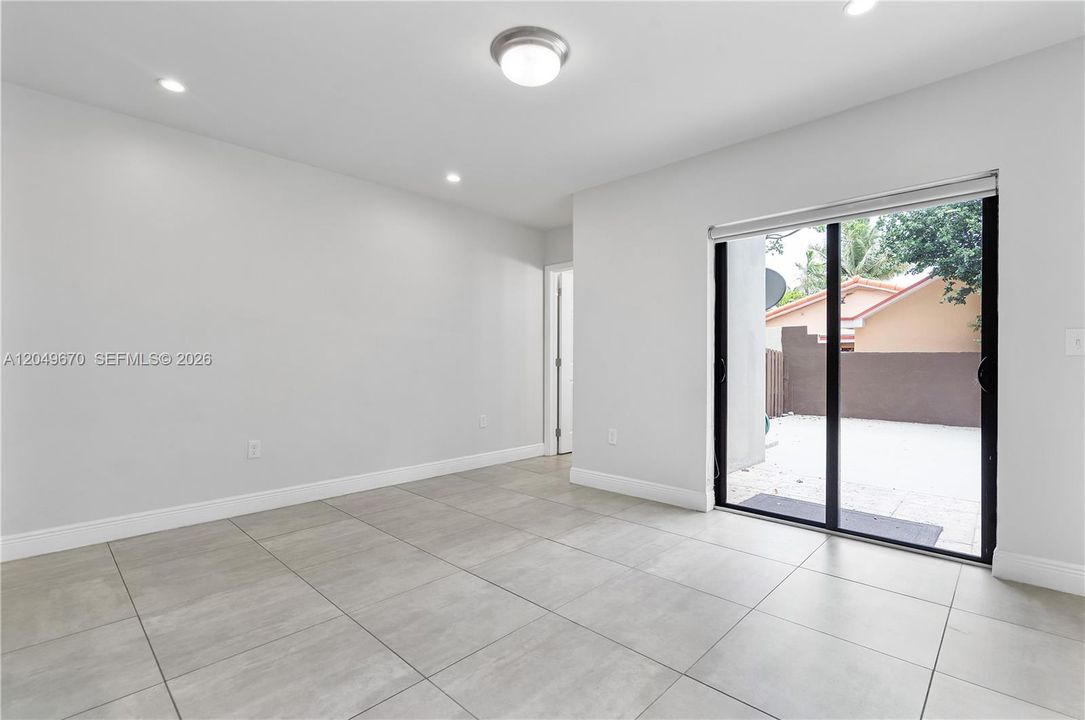 For Rent: $2,800 (2 beds, 2 baths, 1358 Square Feet)