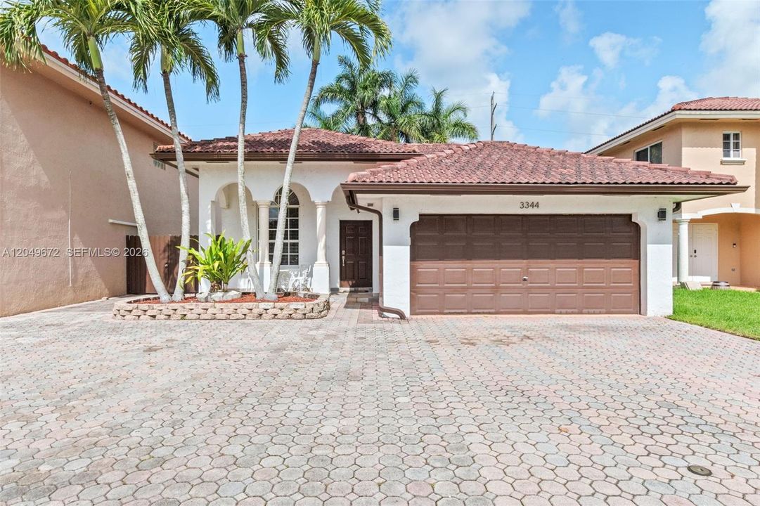 В аренду: $3,800 (4 спален, 2 ванн, 1511 Квадратных фут)