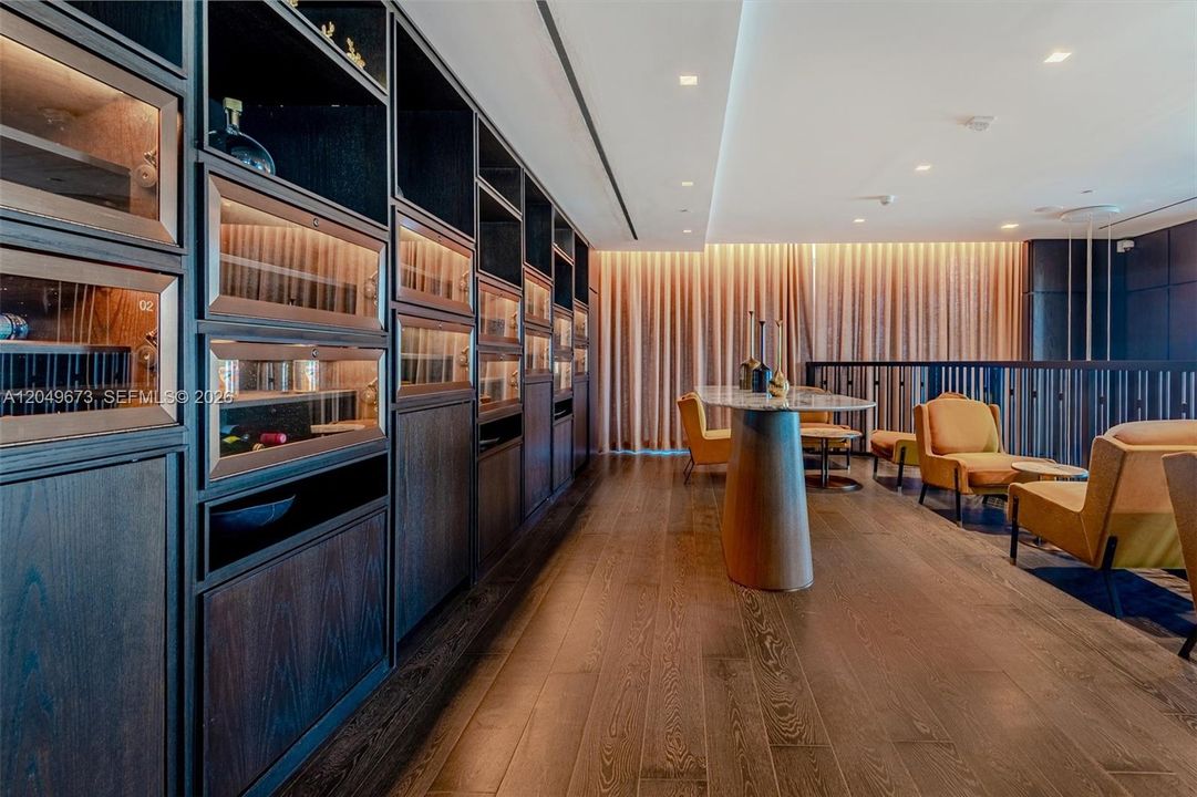 Resident's Sky Lounge