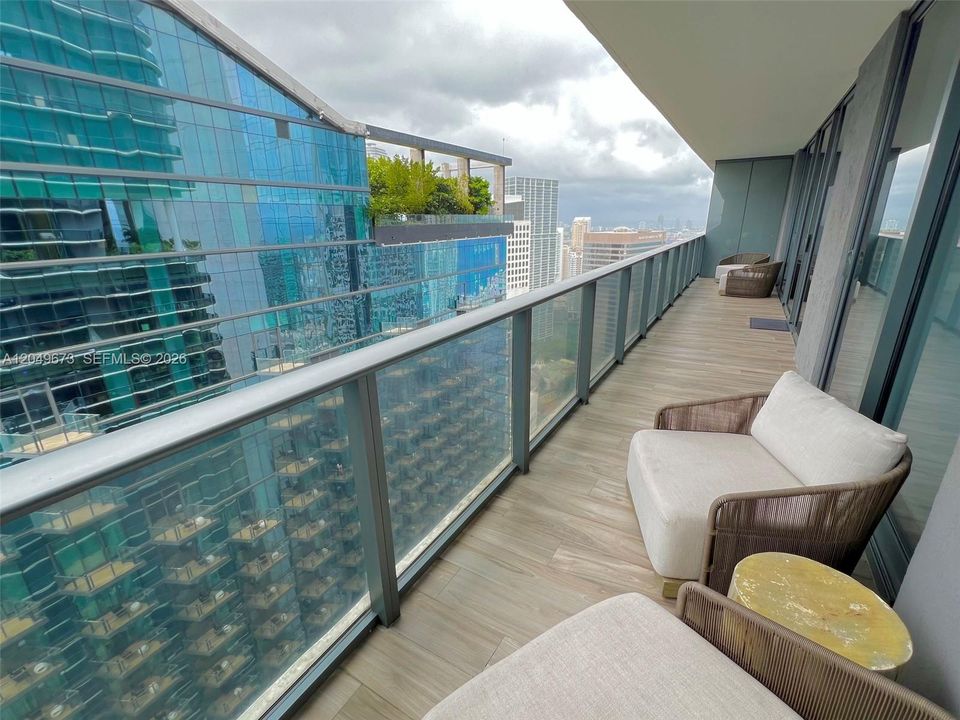 For Sale: $1,600,000 (3 beds, 4 baths, 1722 Square Feet)