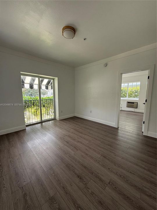 For Rent: $2,100 (1 beds, 1 baths, 18467 Square Feet)