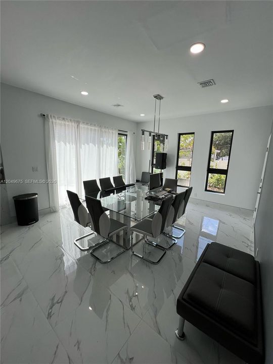 For Rent: $4,490 (3 beds, 2 baths, 2250 Square Feet)