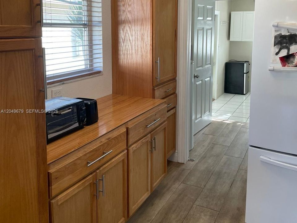 For Sale: $372,000 (3 beds, 2 baths, 1438 Square Feet)