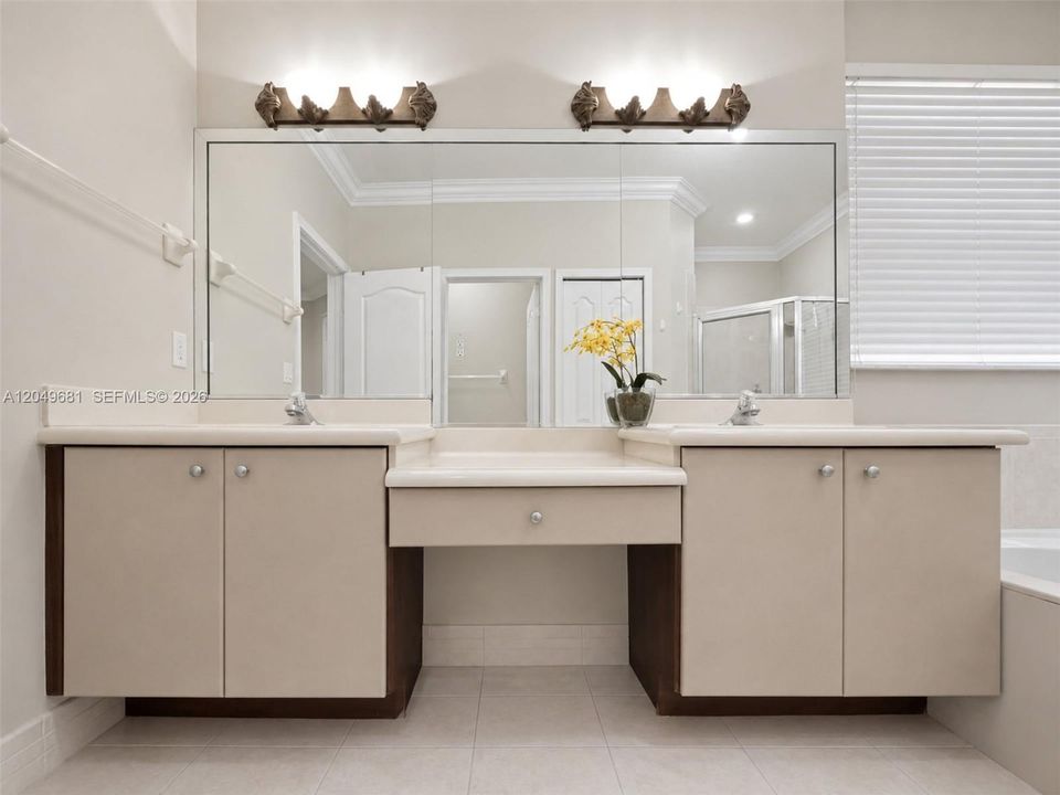 For Sale: $850,000 (4 beds, 3 baths, 2847 Square Feet)