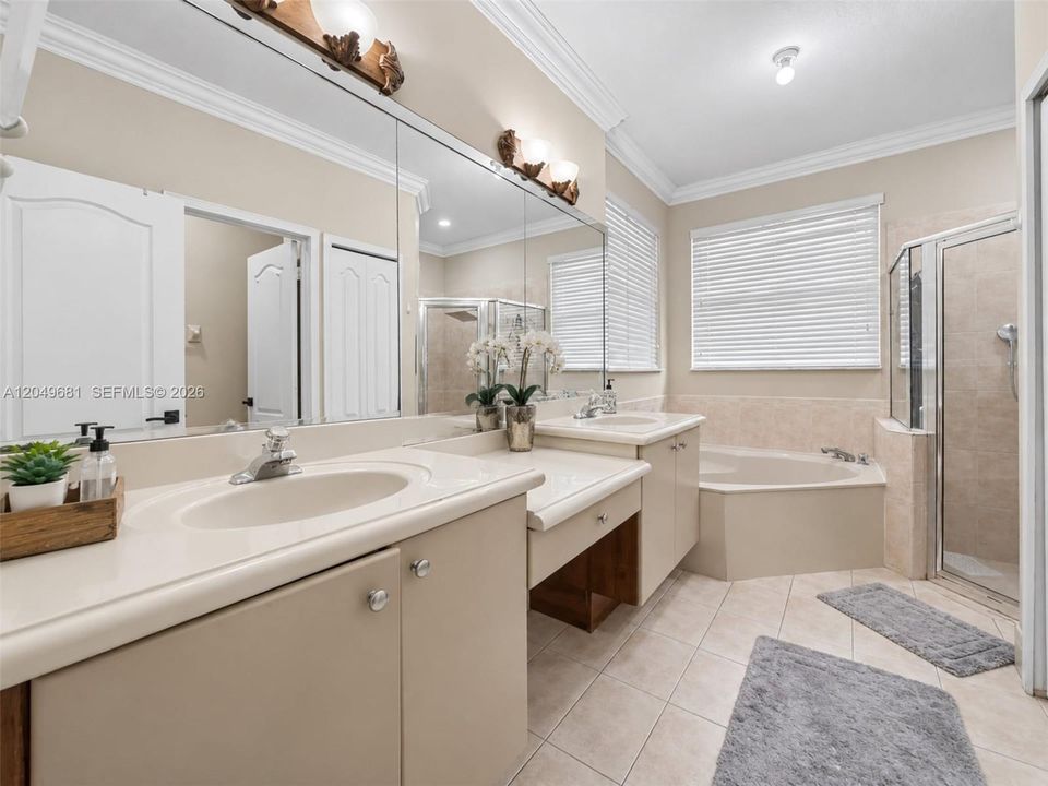 For Sale: $850,000 (4 beds, 3 baths, 2847 Square Feet)