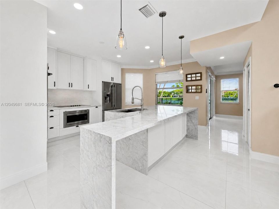 For Sale: $850,000 (4 beds, 3 baths, 2847 Square Feet)