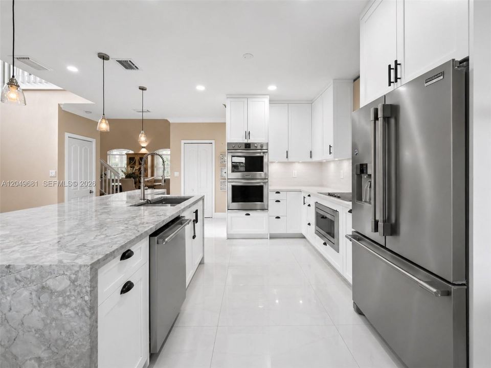 For Sale: $850,000 (4 beds, 3 baths, 2847 Square Feet)