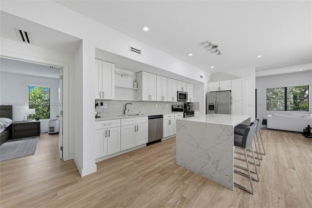 For Rent: $6,900 (3 beds, 2 baths, 1828 Square Feet)