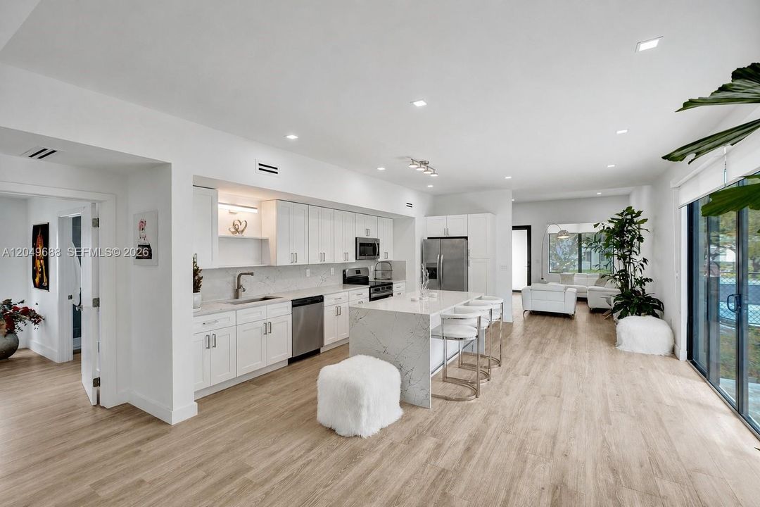 For Rent: $6,900 (3 beds, 2 baths, 1828 Square Feet)