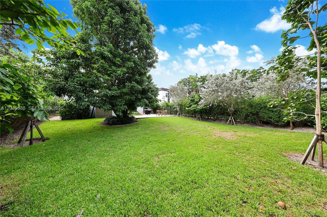 For Rent: $6,900 (3 beds, 2 baths, 1828 Square Feet)