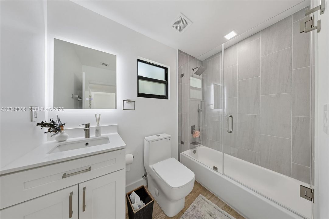 For Rent: $6,900 (3 beds, 2 baths, 1828 Square Feet)