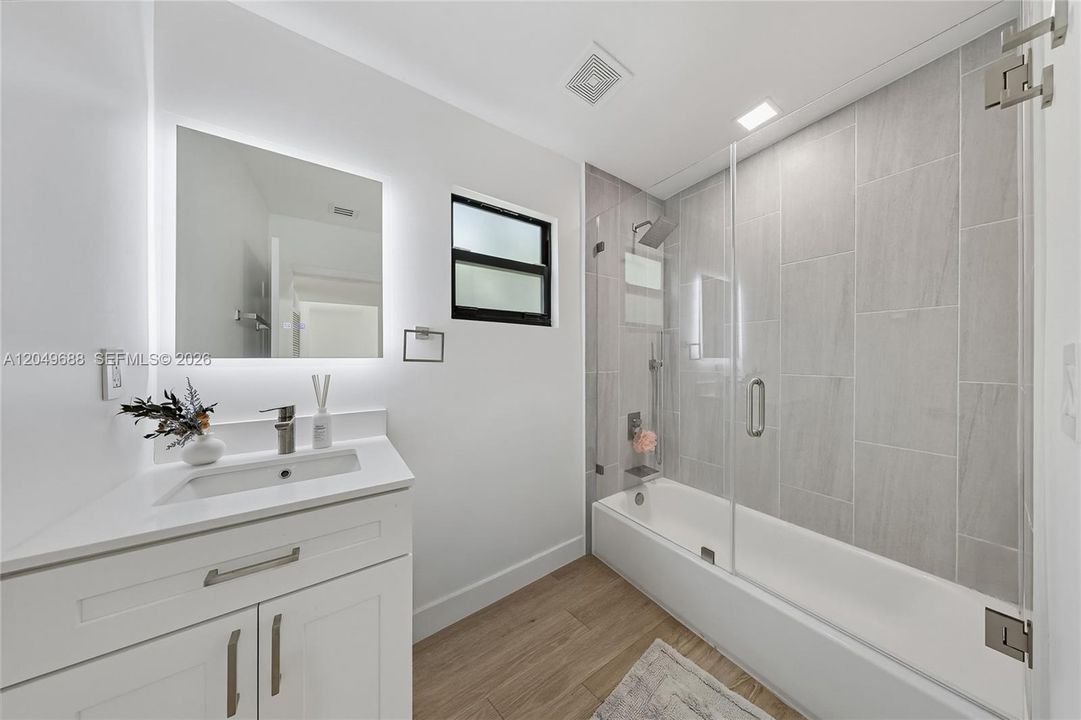 For Rent: $6,900 (3 beds, 2 baths, 1828 Square Feet)