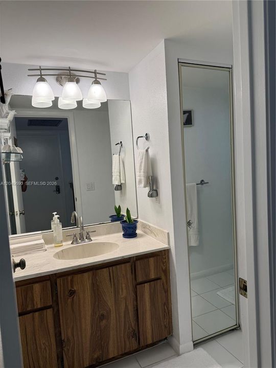 For Rent: $3,400 (3 beds, 2 baths, 1488 Square Feet)