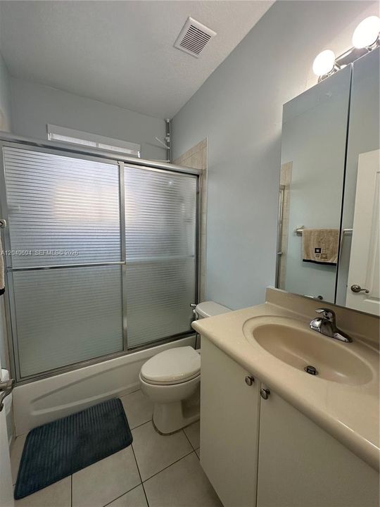 For Rent: $3,600 (3 beds, 2 baths, 1618 Square Feet)
