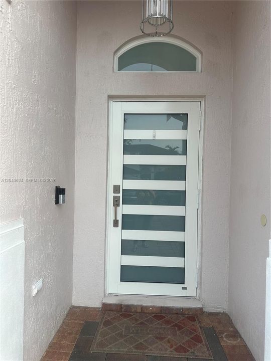 For Rent: $3,600 (3 beds, 2 baths, 1618 Square Feet)