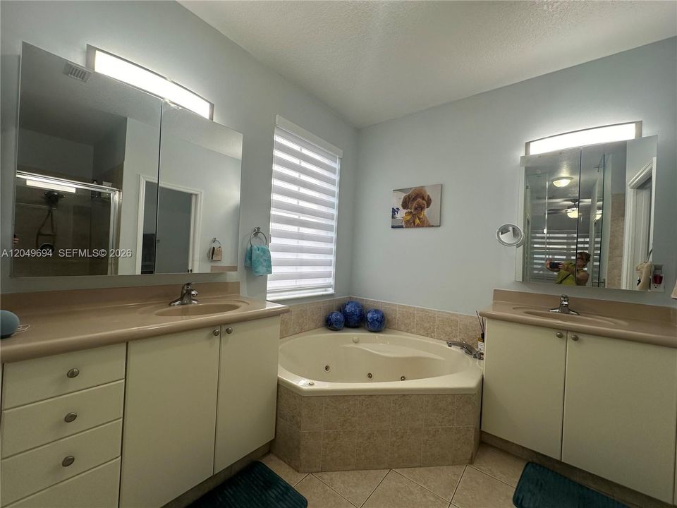 For Rent: $3,600 (3 beds, 2 baths, 1618 Square Feet)