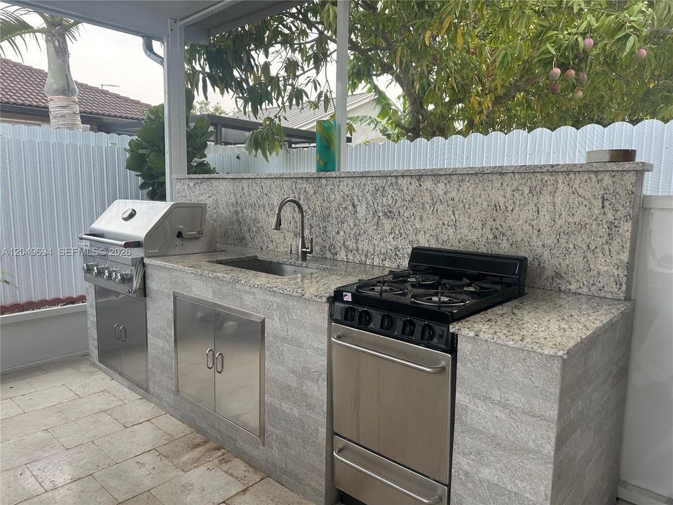 For Rent: $3,600 (3 beds, 2 baths, 1618 Square Feet)