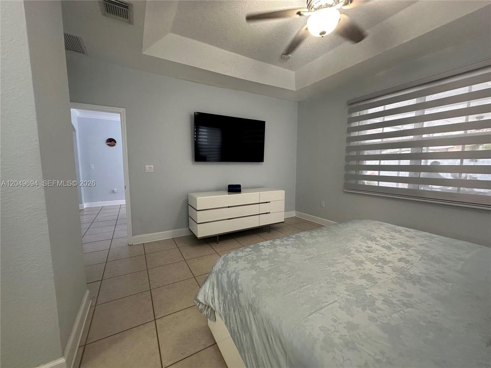 For Rent: $3,600 (3 beds, 2 baths, 1618 Square Feet)