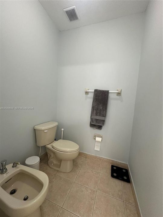 For Rent: $3,600 (3 beds, 2 baths, 1618 Square Feet)