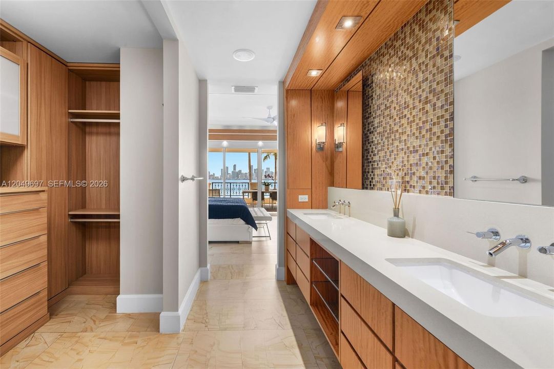 For Rent: $18,000 (2 beds, 2 baths, 1950 Square Feet)