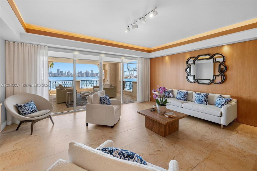 For Rent: $18,000 (2 beds, 2 baths, 1950 Square Feet)