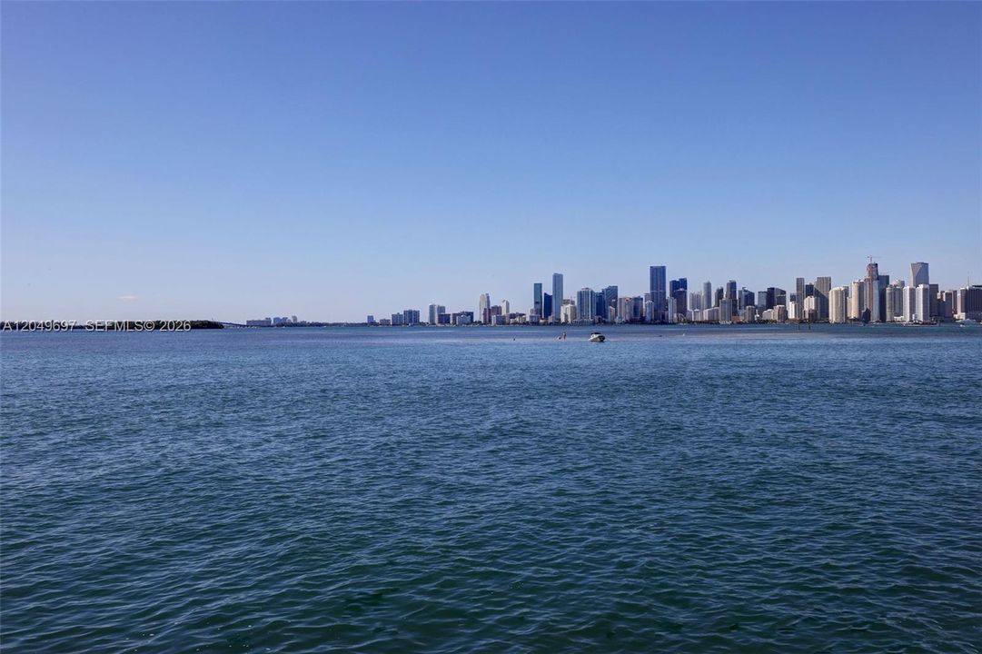 For Rent: $18,000 (2 beds, 2 baths, 1950 Square Feet)